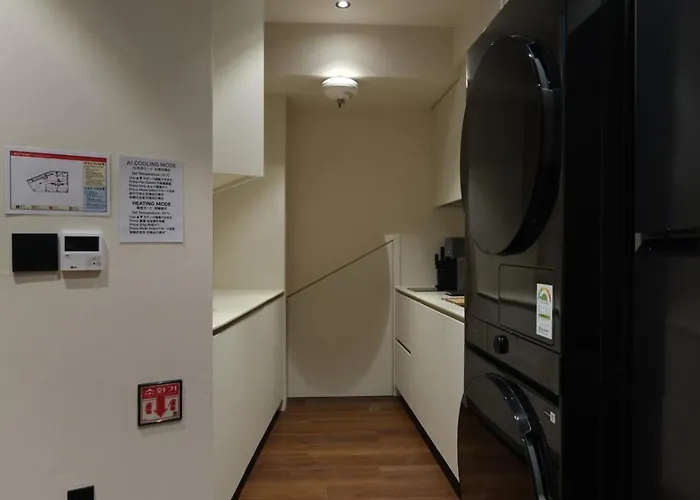 Anon Stay Ddp 12 People Comfortable 1 Minute From Airport Bus1Min 2Nd Floor Stay 5Min From Ddp Station Nearby Myeongdong Seongsu *